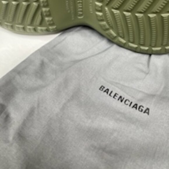LUXURY DESIGNER ALERT!  Balenciaga Mule Rubber Crocs - Picture 5 of 16